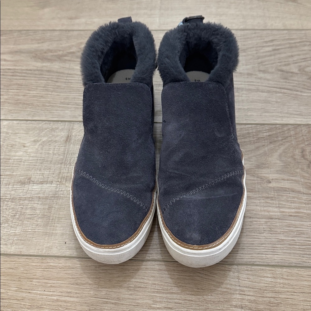 TOMS Faux Suede ankle Boots Sz 8